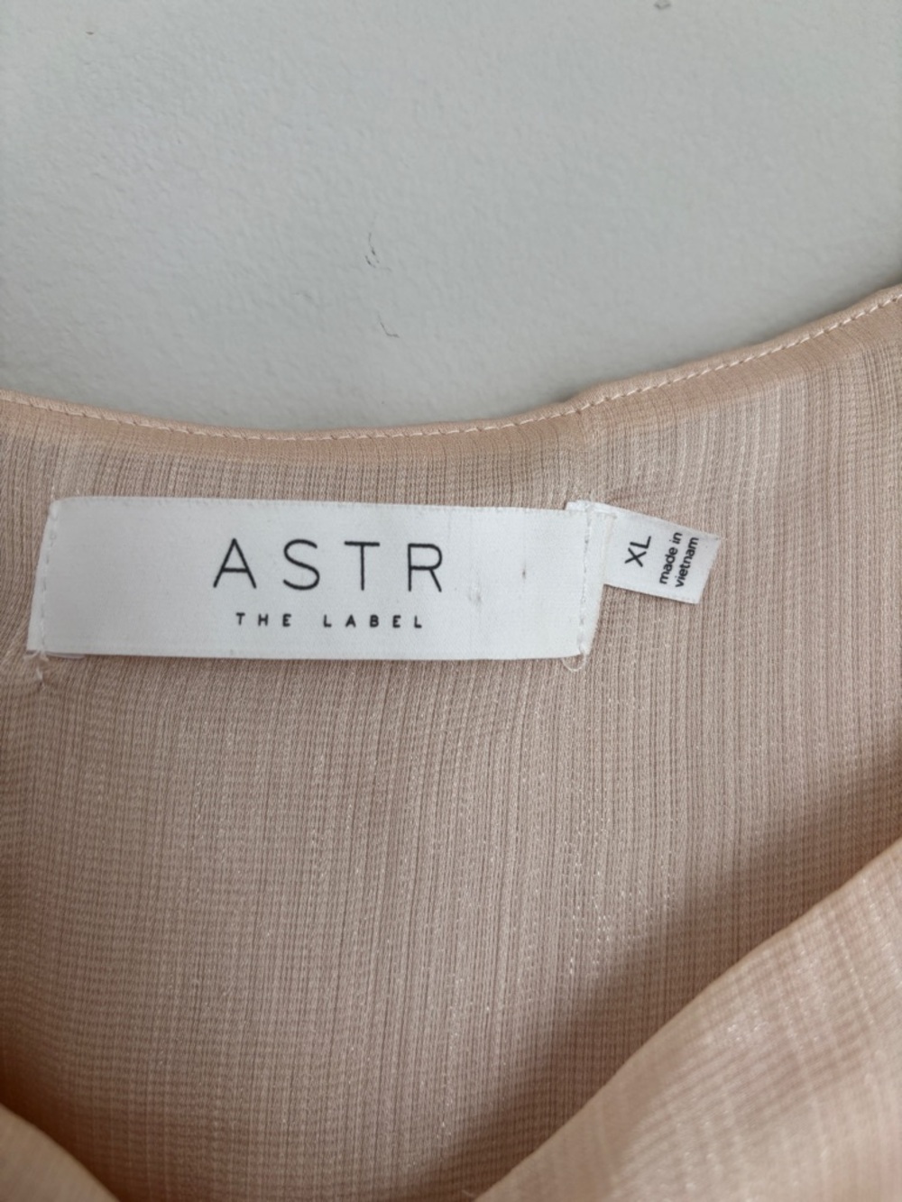ASTR Blush Beige Smocked Peplum Puff-Sleeve Top Coquette Babydoll EUC - Picture 2 of 9